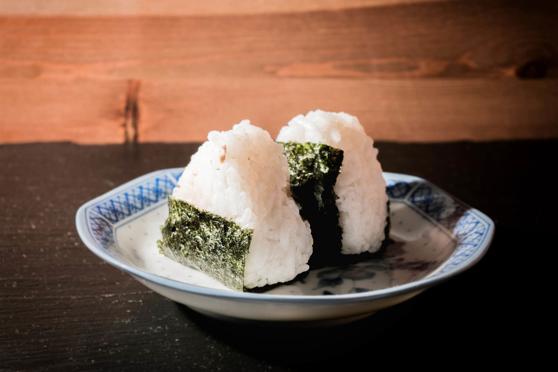 salmon-onigiri